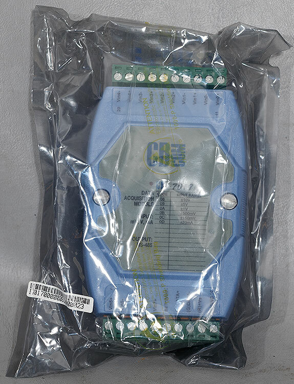 NEW Measurement Computing CB-7017 8-Channel Voltage or ±20 mA Input Module