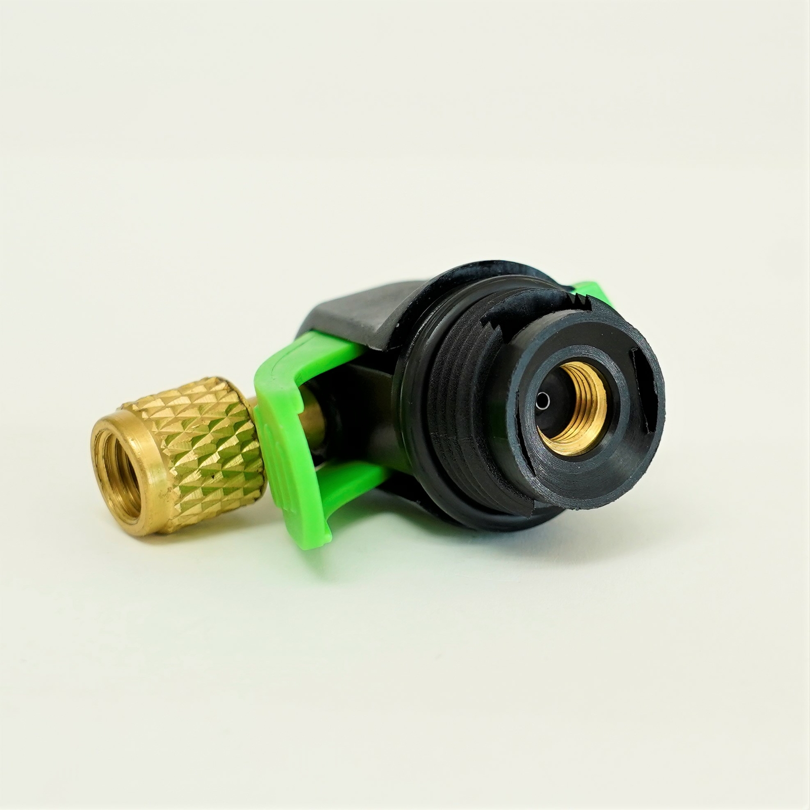 Vapco HVAC XPress Seal Direct Inject CO2 and Injector Devise