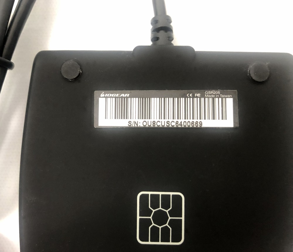 IOGEAR GSR205 USB-C Smart Card Reader Universal Compatibility