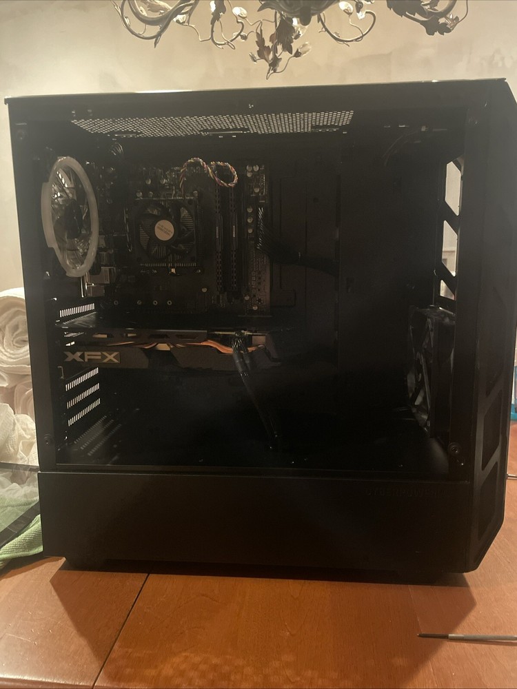 CyberPower Gaming PC + Royle Kludge Keyboard