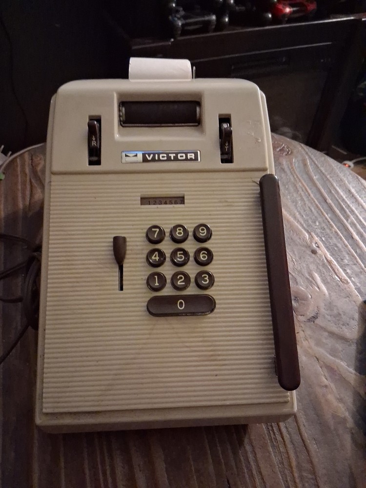 Vintage Victor 7 82 54 Adding Machine Calculator