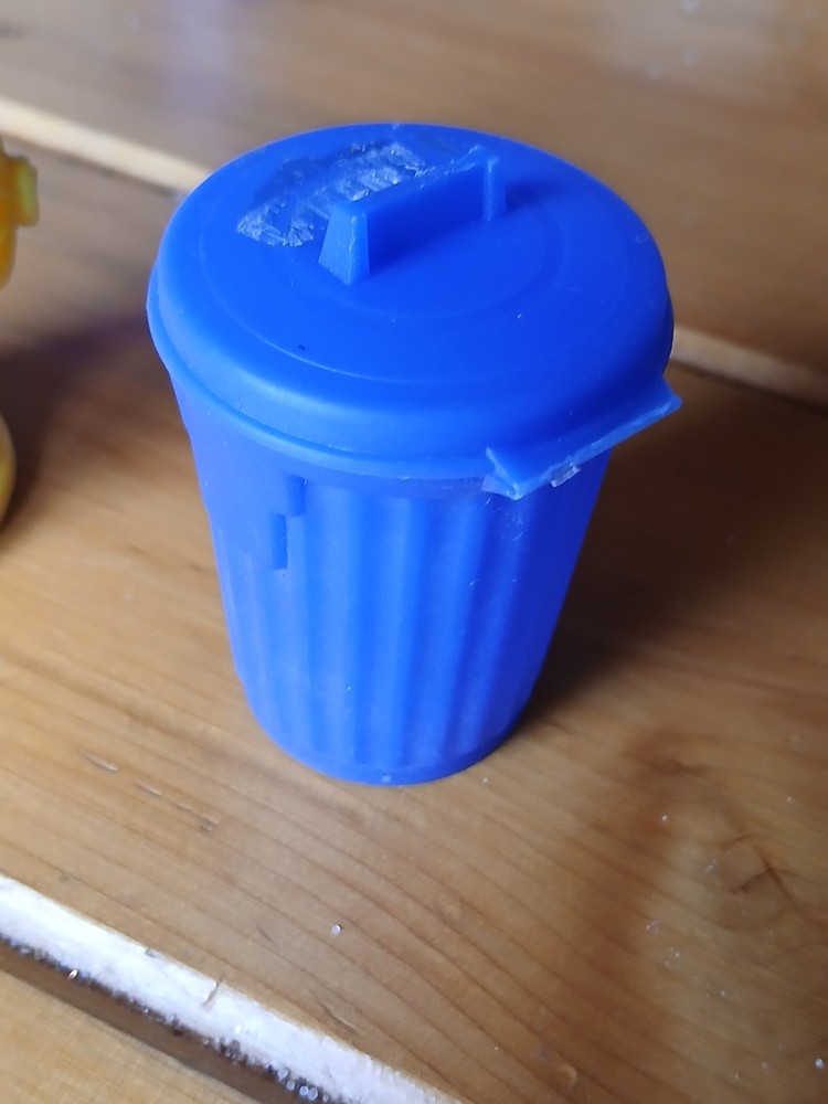 Vtg 1980s Candy Containers Topps Fleer 1 Fire Hydrant 1 Trash Can Empty