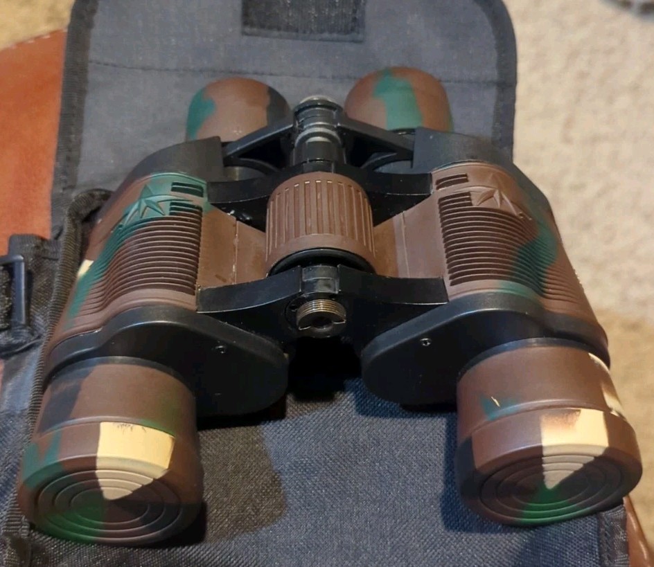 CAMOUFLAGE HUNTING BINOCULARS with Compass Stamped CCCP Soviet Adjustable W/Case