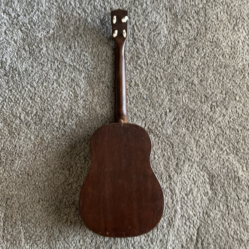 Favilla B-2 Baritone Ukulele