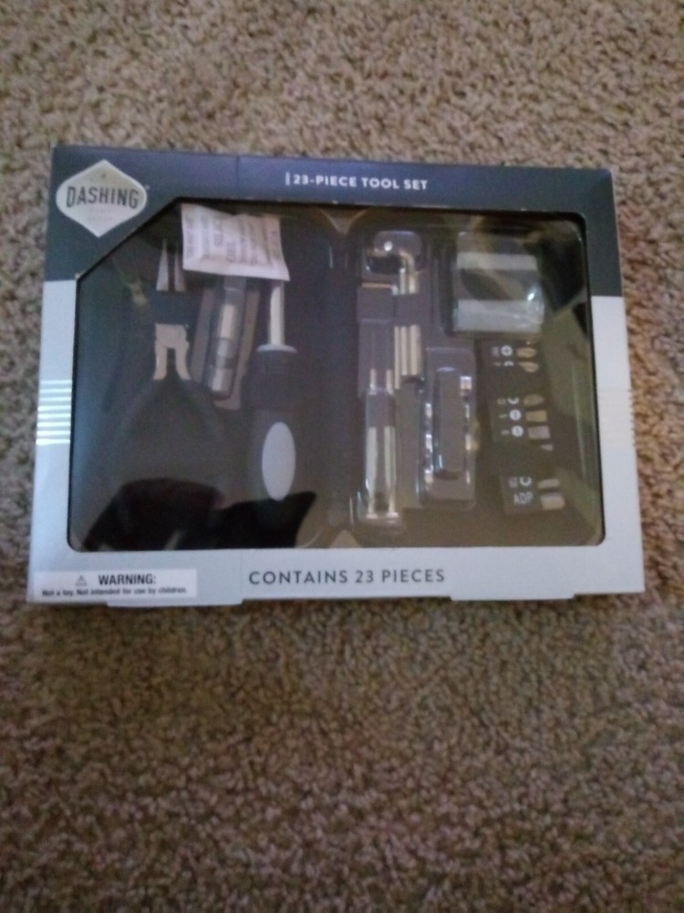 DASHING-23 PIECE TOOL SET-NEW