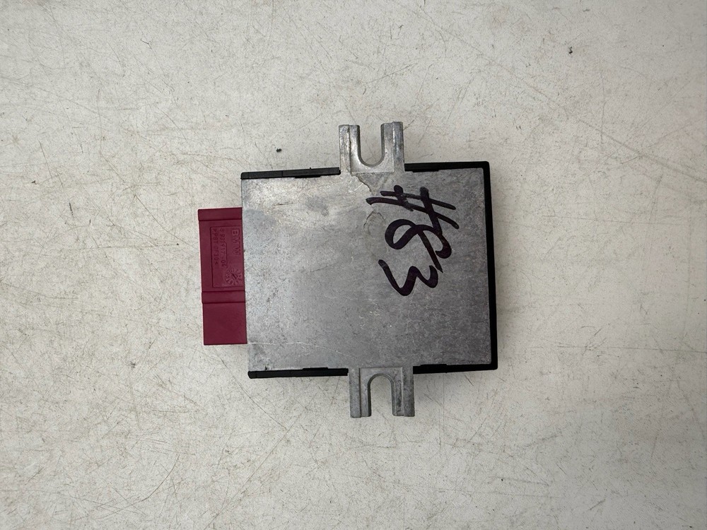 BMW E88 E82 E90 E92 E93 E84 E70 E89 Ekpm3 Helbako Fuel Pump Module Control Unit