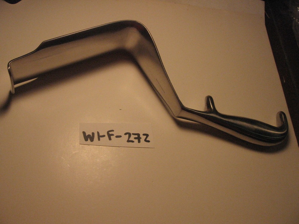 ST. MARKS RETRACTOR WITH LIP 29cm 130x60mm