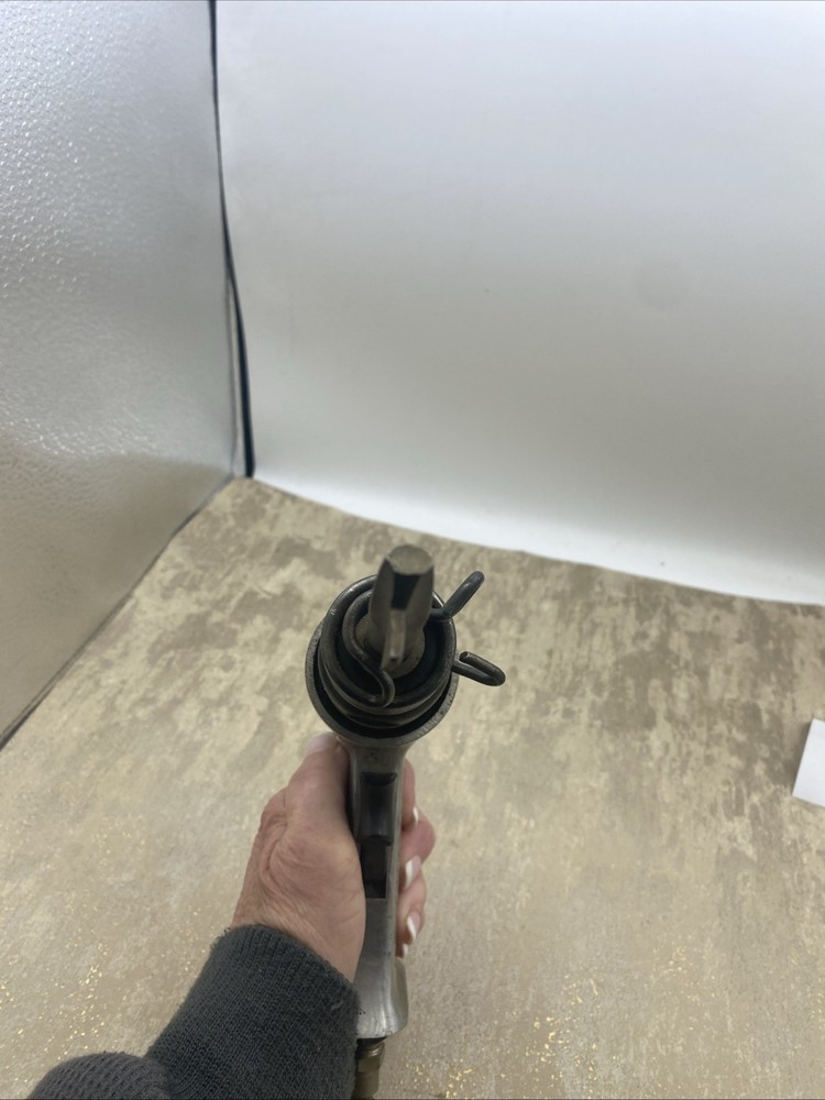 DeVilbiss DAPC AT30 Pneumatic Hammer Chisel UNTESTED