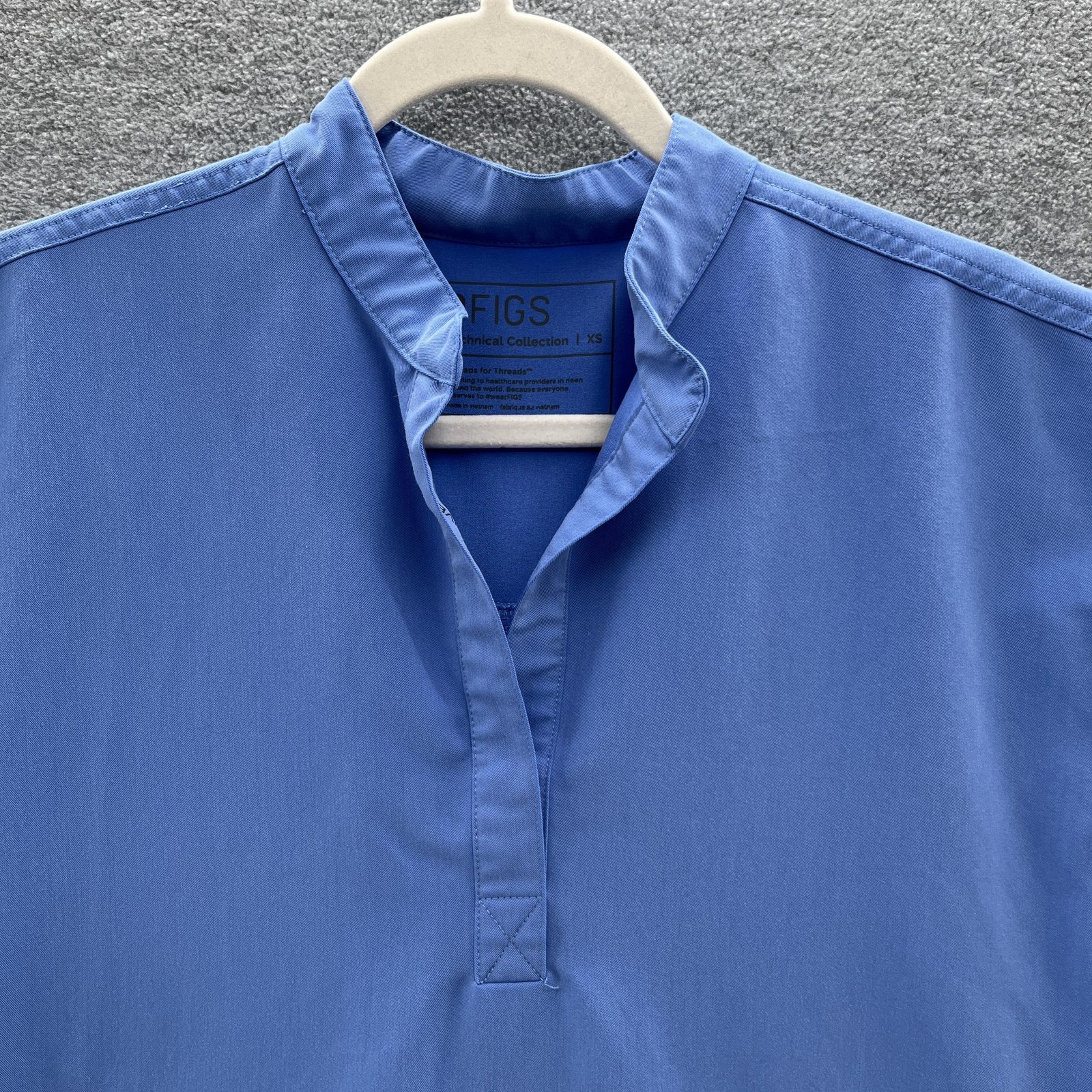 FIGS Shirt Womens XS Blue Rafaela Short Sleeve Relaxed V Neck Scrub Tunic