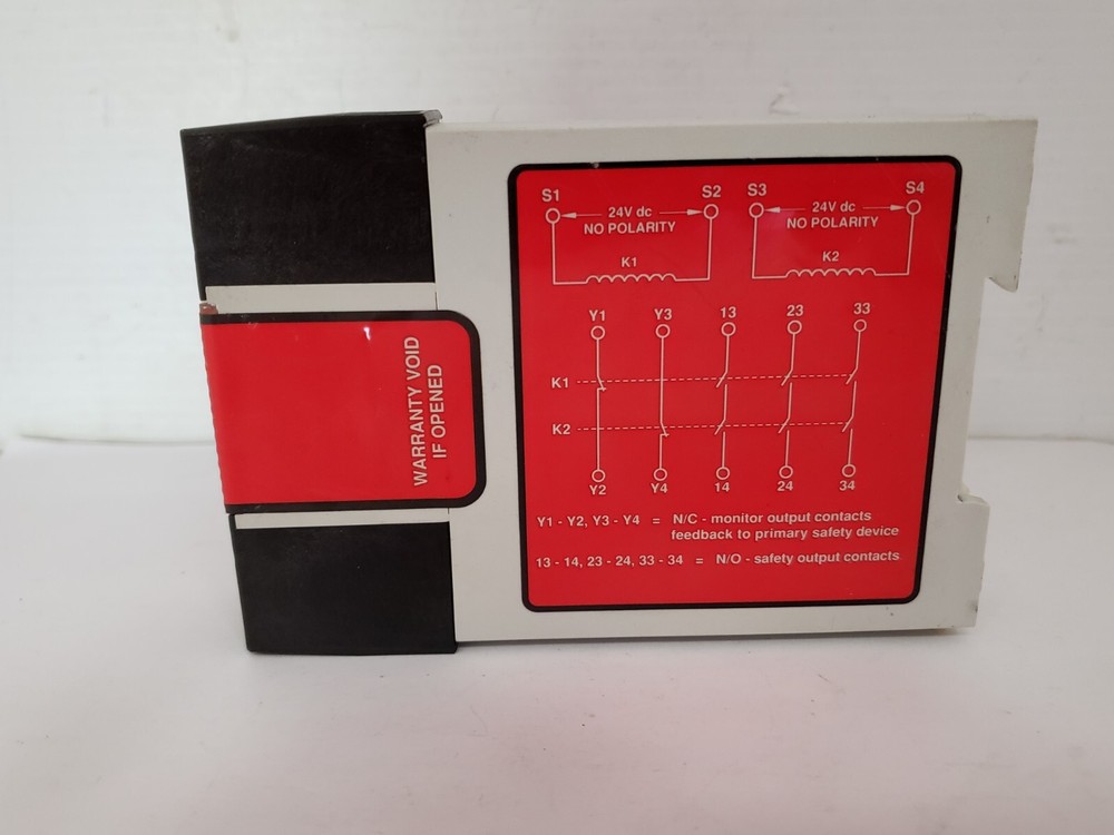 BANNER ENGINEERING IM-T-9A SAFETY RELAY MODULE 24VDC 6A