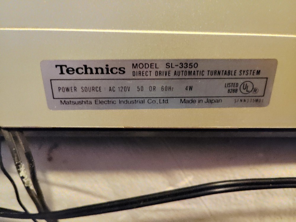 Technics SL-3350 Turntable