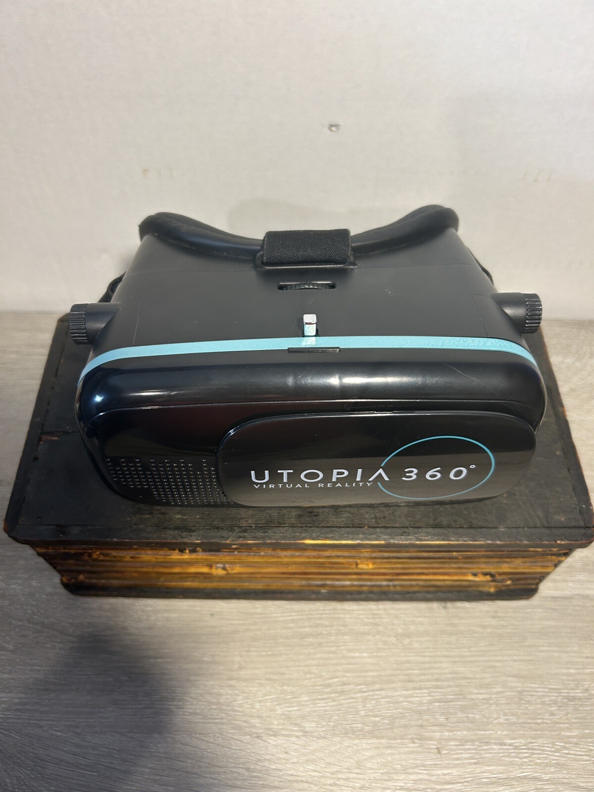 ReTrak Utopia 360 Virtual Reality Smartphone Headset Max Screen Size 6.3"