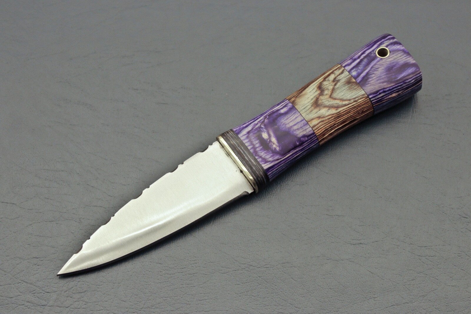 8 inches Celtic Scottish Dirk SGIAN DUBH DAGGER Bone Handle Knife.