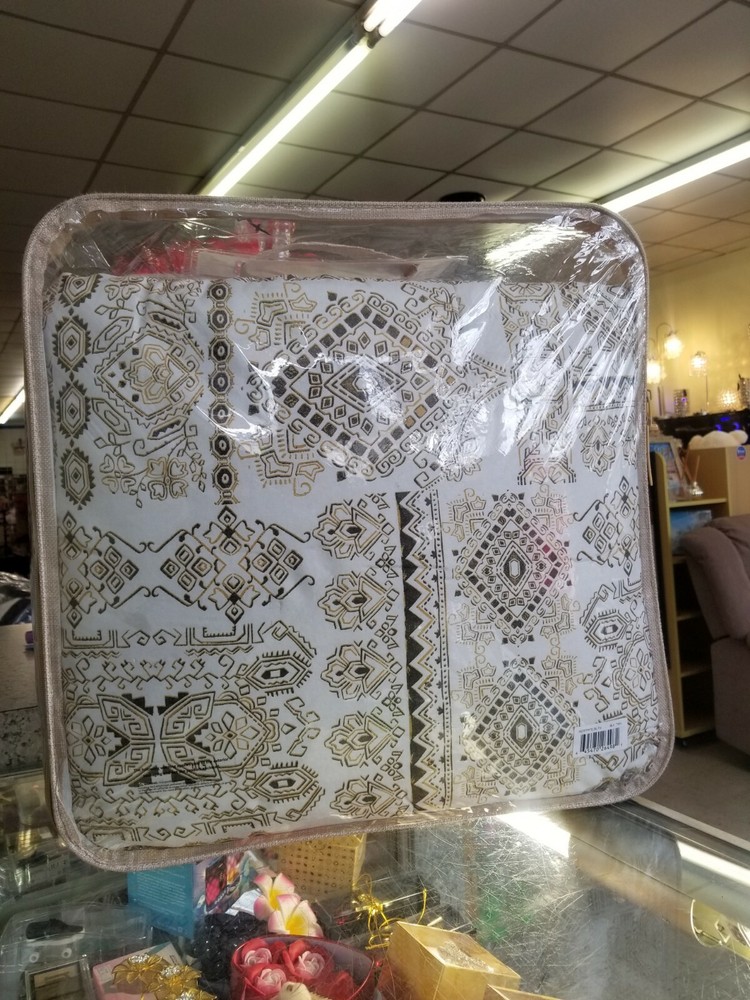 Modern Threads 6 Piece Printed Complete Bed Set Isla.