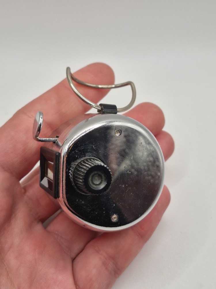 Manual mechanical clicker counter