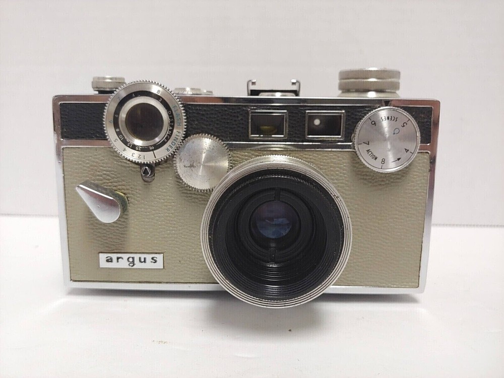 Vintage ARGUS Rangefinder Camera With Leather Protective Case - Untested/As-Is