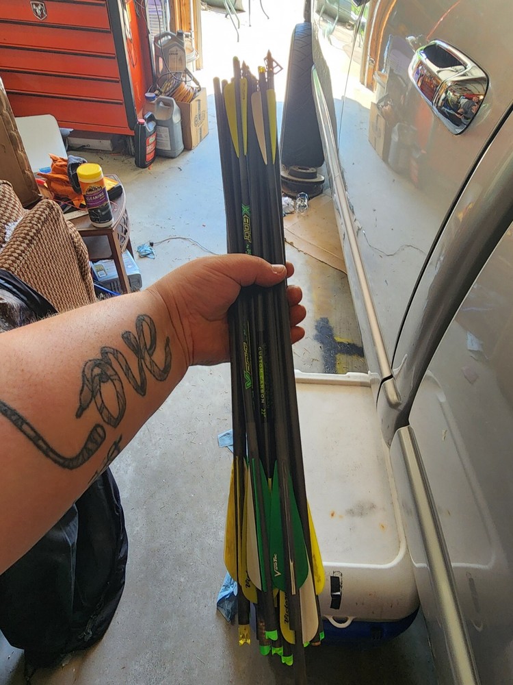 Barnett Quad AVI Crossbow Package