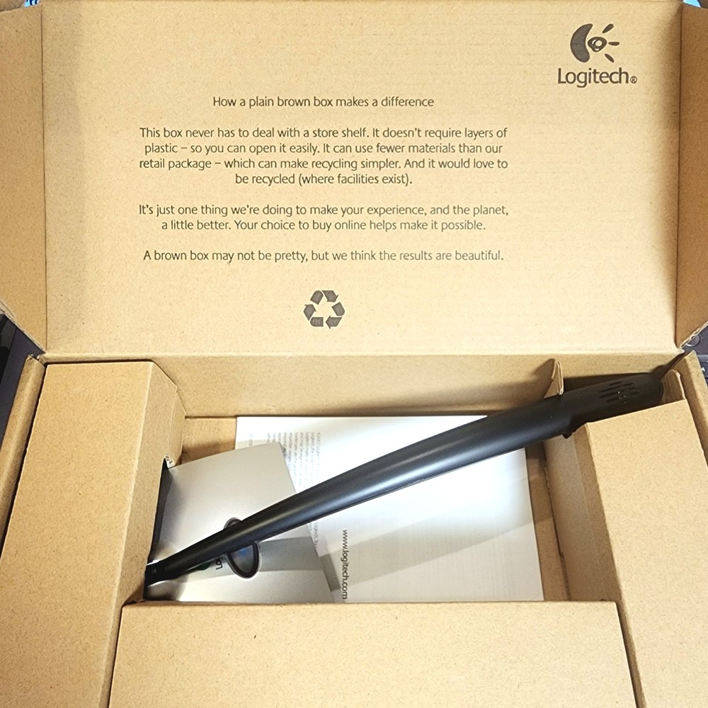 NEW in Box Logitech Microphone 981-000246 USB Desktop Wired Black Silver Basic