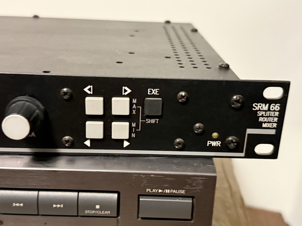 Rane SRM 66 Splitter Router Mixer