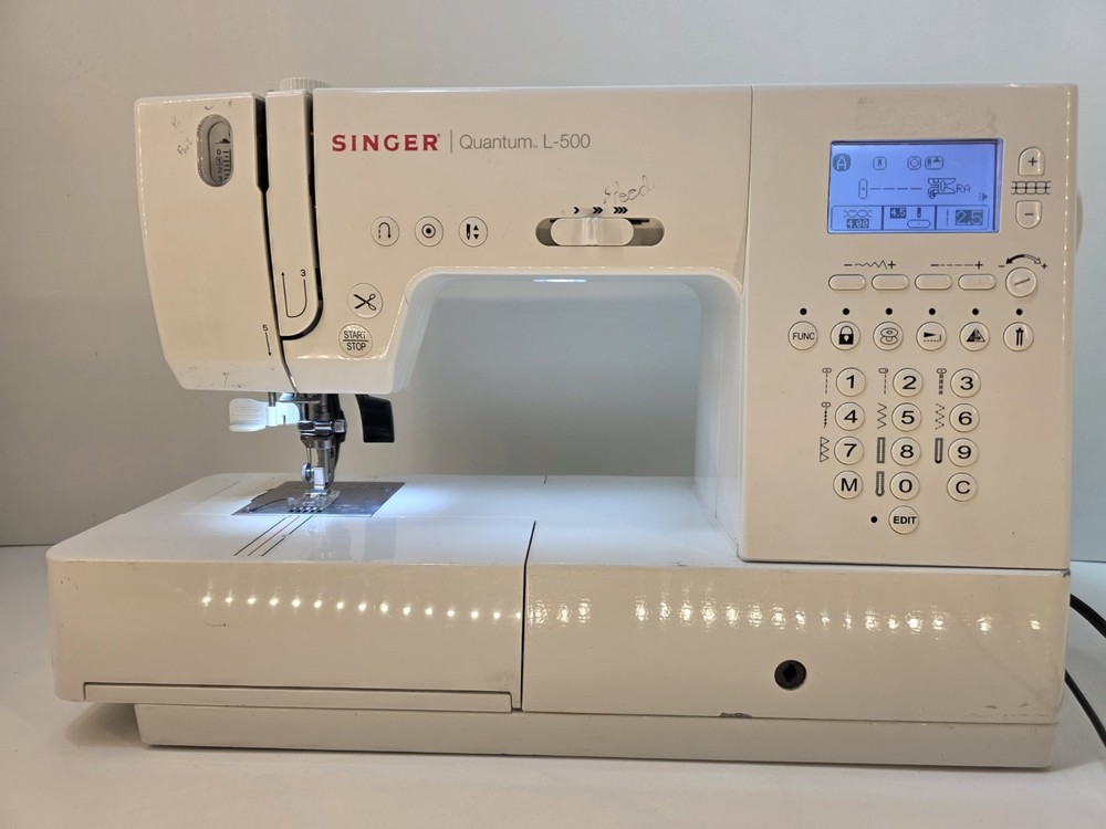 Singer Quantum L-500 Computerized Sewing Machine – Tested & Working  LCD Display
