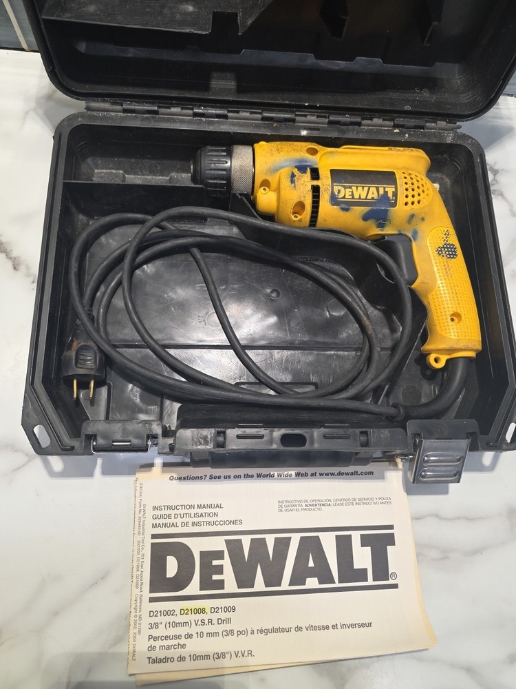 DeWalt 3/8" Electric Drill Model D21008 VSR Variable Speed, Reversing with Case