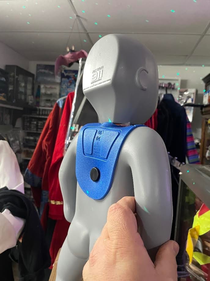 VINTAGE CPR MANNEQUIN BABY TODDLER MEDICAL HALLOWEEN PROP DUMMY FIRST AID DOLL