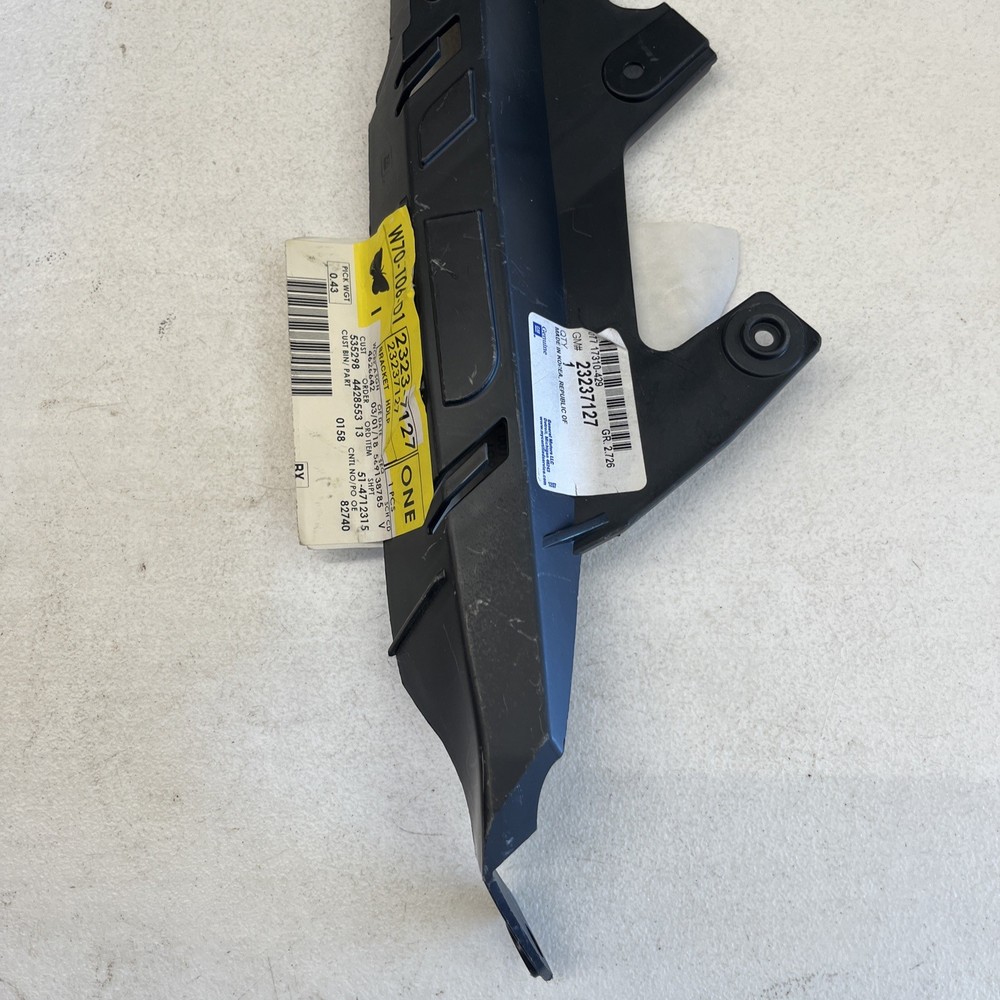Genuine GM Passenger Side Head Lamp Bracket 23237127