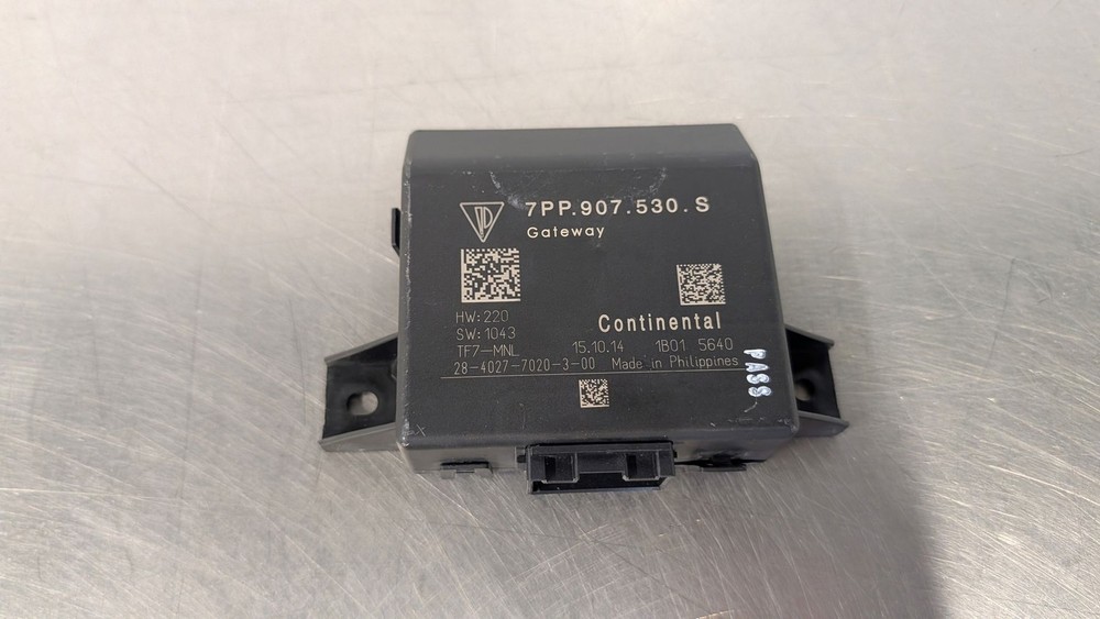 EB1413 2015 15 PORSCHE 991 911 GT3 GATEWAY CONTROL MODULE