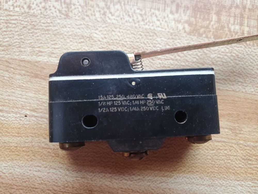 NEW Honeywell BZ-2RW855-A2-S MicroSwitch Premium Large Basic Switch (SPDT)