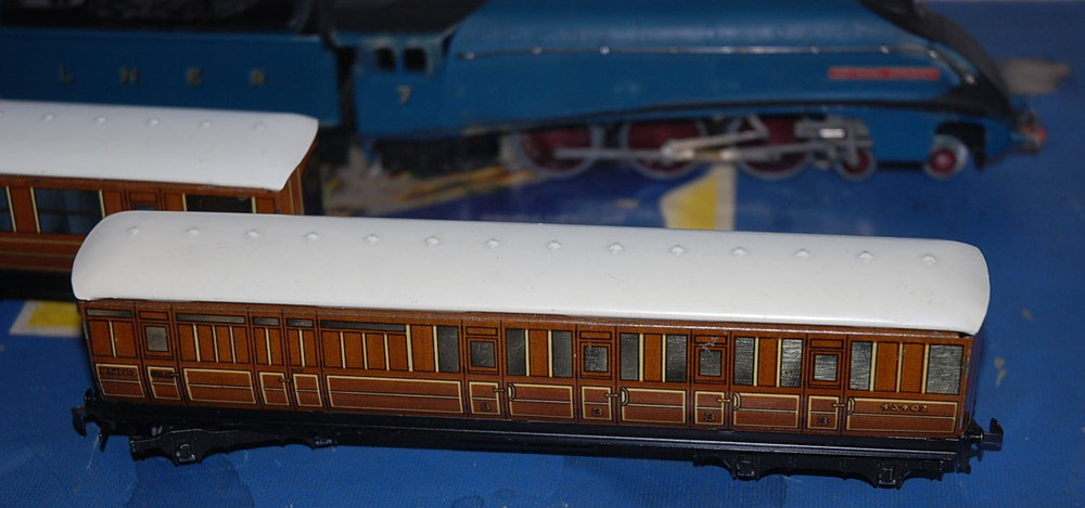 HORNBY DUBLO EDP PASSENGER TRAIN SET 'SIR NIGEL GRESLEY' BOXED