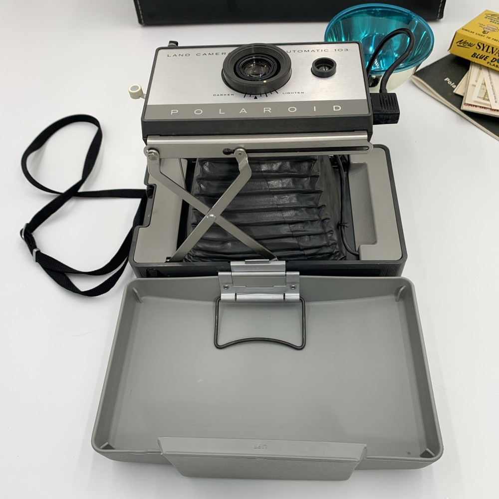 VTG Polaroid Automatic Land Camera 103 Leather Case Flash Attachment Cold Clip