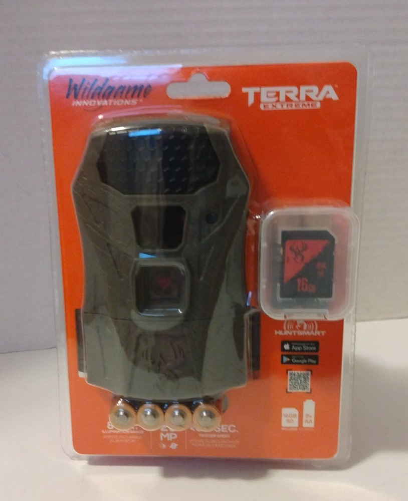 Wildgame Innovations TERRA Extreme Bundle Pack 26MP SD Card Batteries 80' Detect