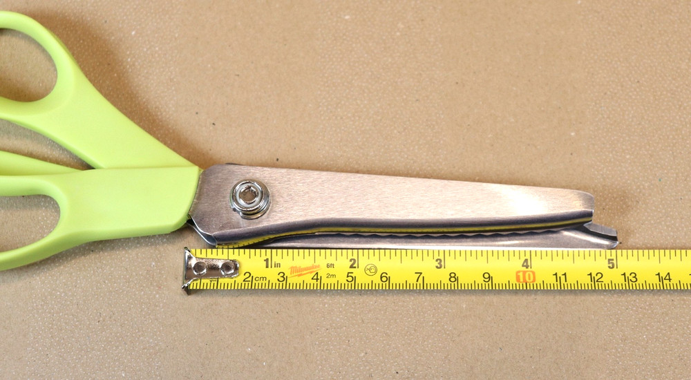 Fiskars Pinking Shears Scissors Green Handle Zig Zag Cut Crafts Fabrics USA