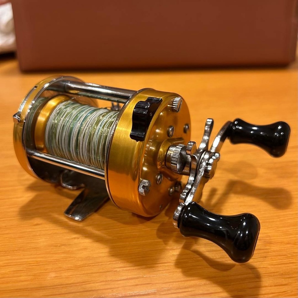 Good condition!! Penn 940 Levelmatic old reel