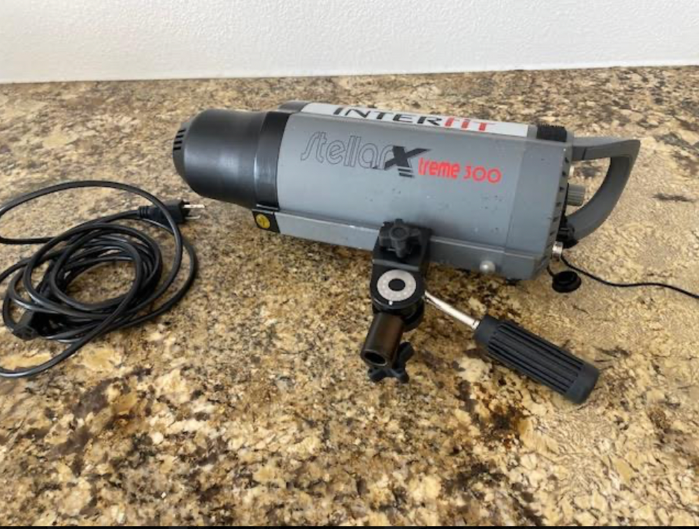 interfit stellar X300 and portable battery