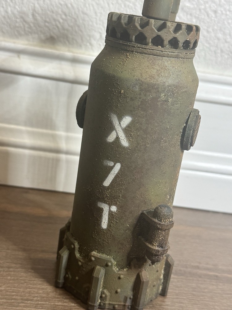Table Top Warhammer Necromunda terrain Hazard Container Scatter built. Tower
