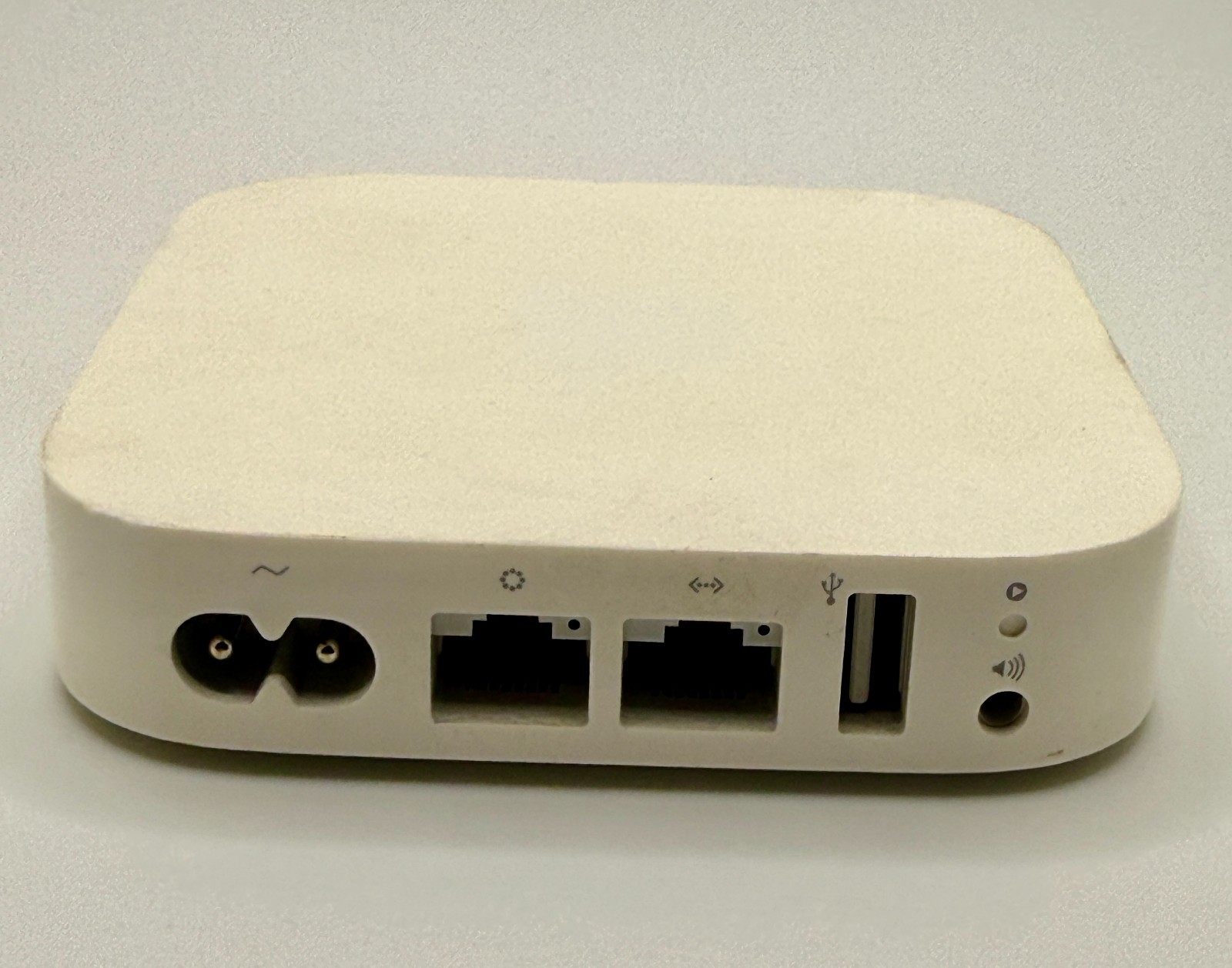 Apple AirPort Express A1392 2nd Gen Wireless Router Base Station White