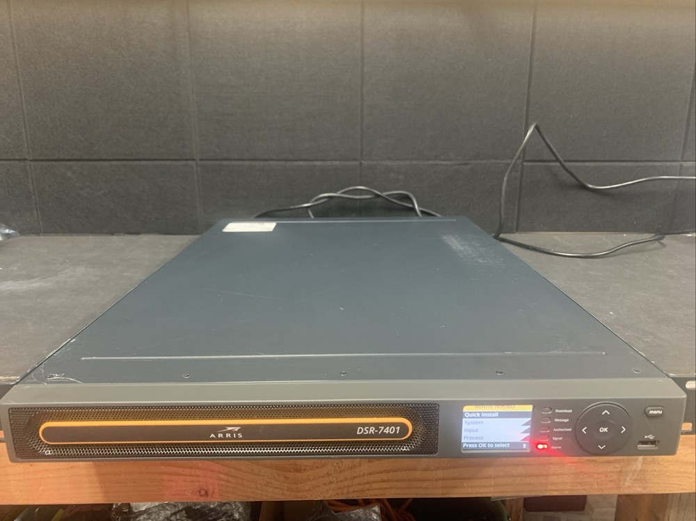 Arris Commercial Integrated Satellite Receiver DSR 7401 Transcoder. DSR-7401. Ex
