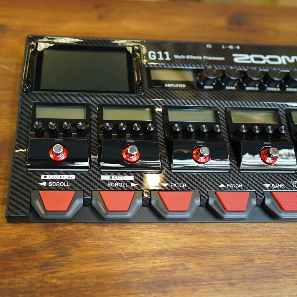 ZOOM G11 Guitar Multi Effects Processor Pedal Brand New
