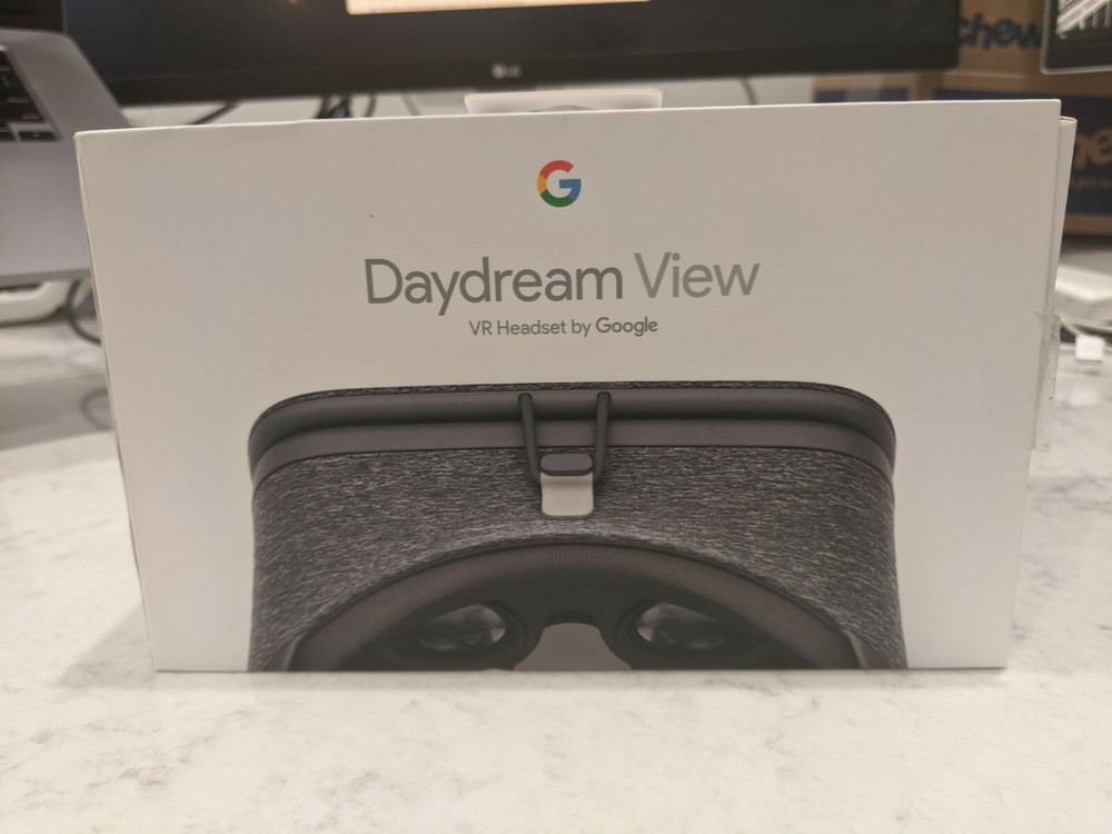 Google Daydream View VR Headset - Slate 1st Generation - Original Box