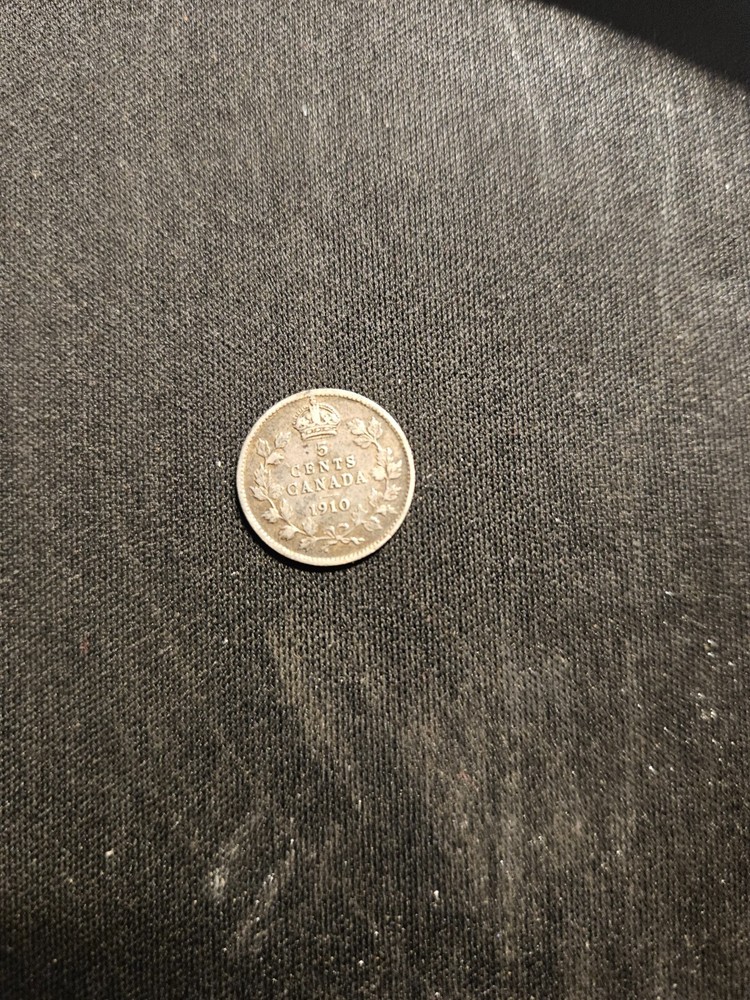 AU 1910 Canada Five 5 Cent Silver Pointed Leaves