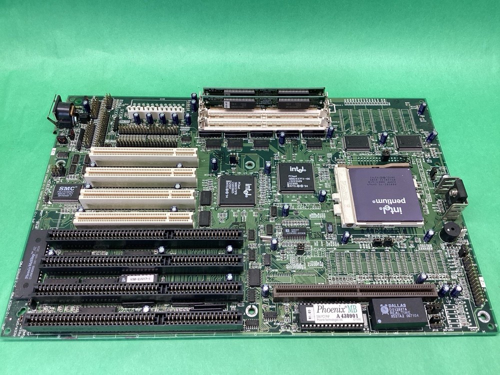 Socket 7 Motherboard 94137-2 & Pentium A80502-75 CPU & RAM - UNTESTED