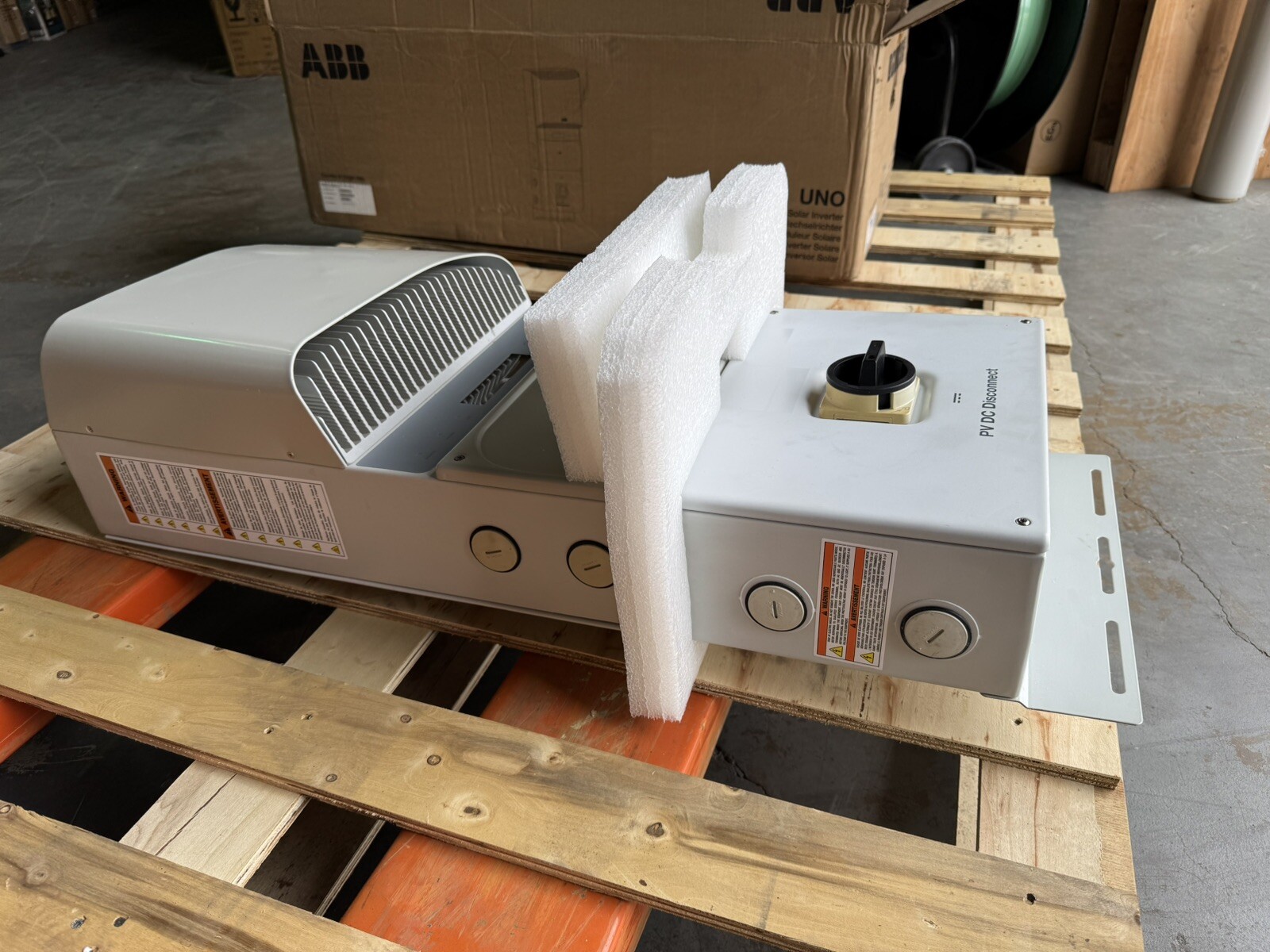 ABB Photovoltaic Grid Tied Inverter Model PVI-4.2-OUTD-S-US-A Refurbished