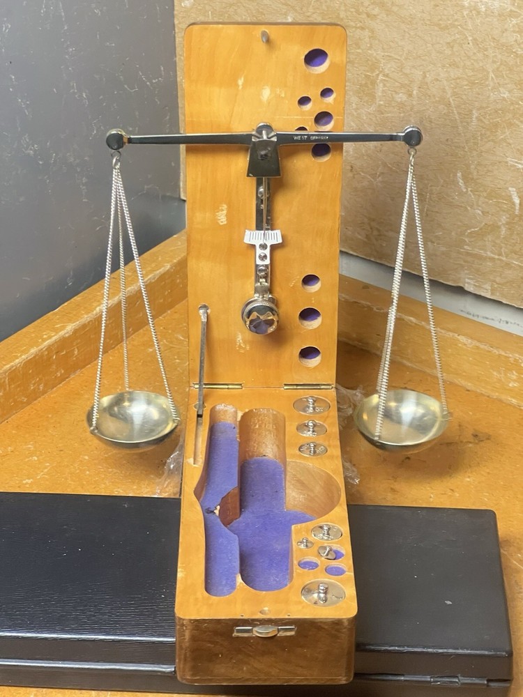 VINTAGE Gem Stone SCALE ~