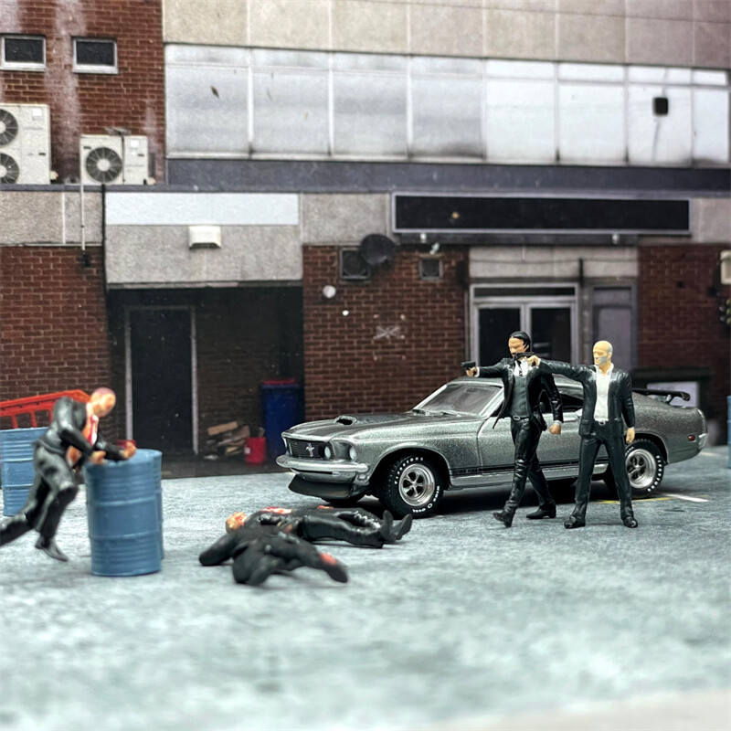 1:64 Scale Model Two killers Fight Together Static Figures Diorama Miniature