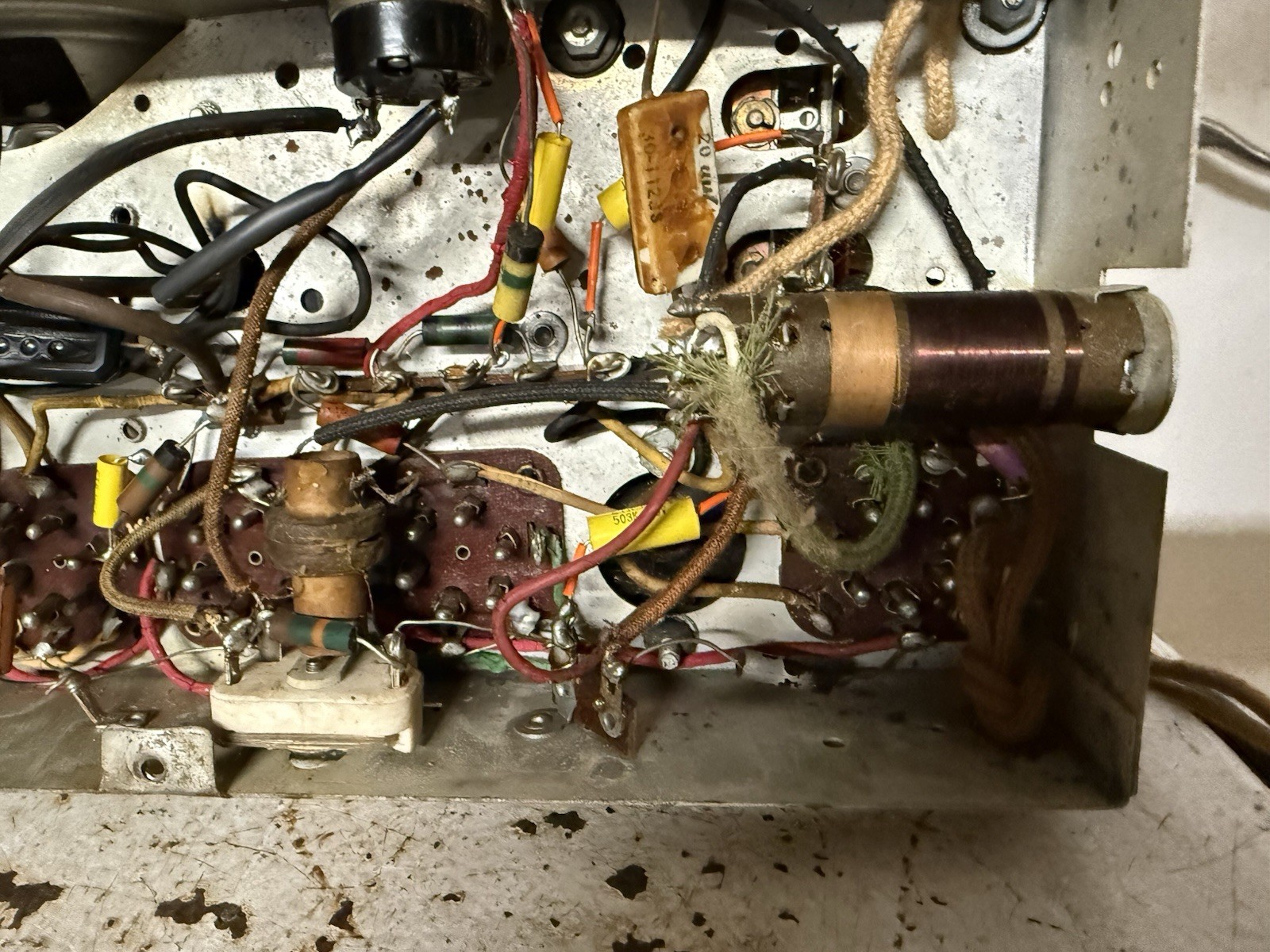 1939 PHILCO Radio model 39-7 push button tube wood tabletop