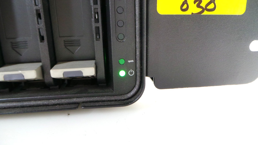 Data Robotics Drobo B800i Desktop iSCSI 8-Bays SAN Storage Array - Power tested