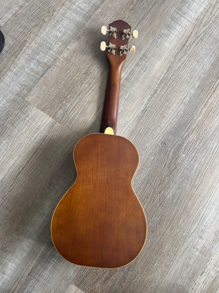Kalos Ukulele - Model UKP-28CC * missing 1 string