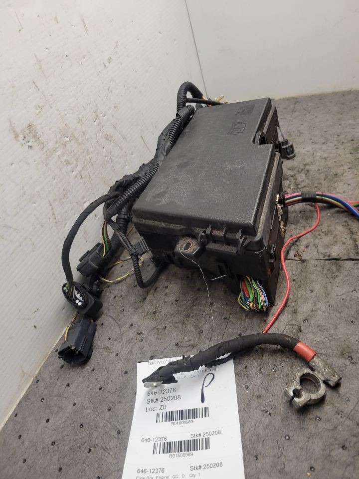 Fuse Box Engine Fits 19 ESCAPE 1608989