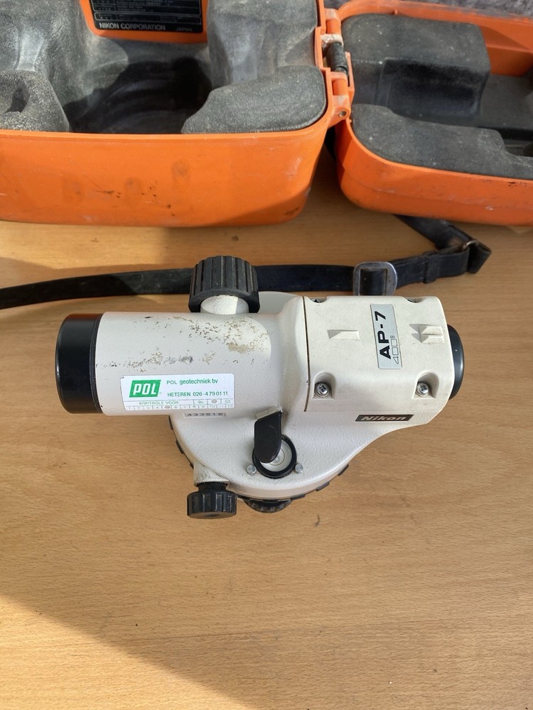 Nikon AP-7 - Automatic Level